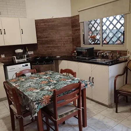 Golden Sunshine Apartman *