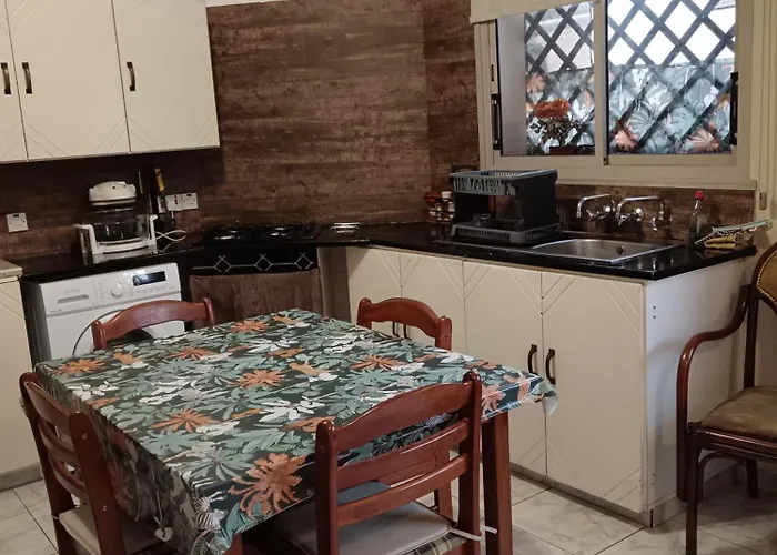 Golden Sunshine 아파트 *