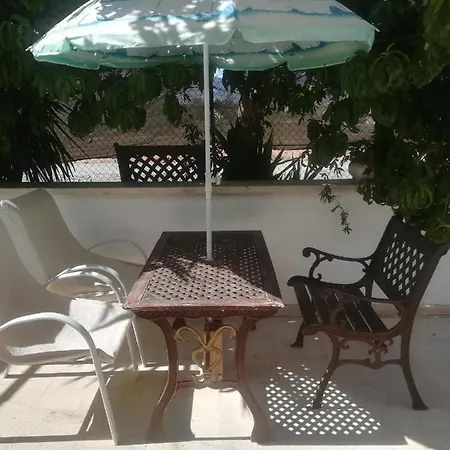 Golden Sunshine شقة *